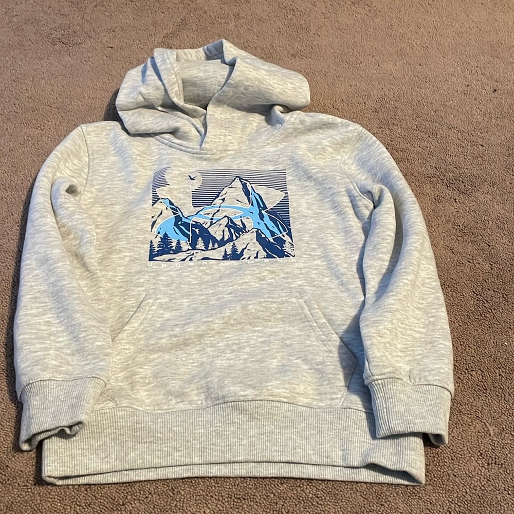 Under Armour boys hoodie sweatshirt. Grey. Size 6.